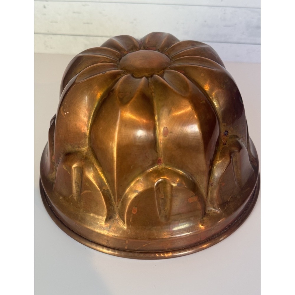 Vintage Copper Tone Bundt Cake Mold Floral 8" Hanging Ring Kitchen Wall Decor